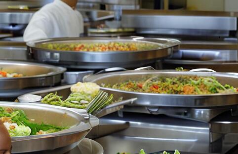 在大學食堂里包個窗口掙錢嗎？需要考慮哪些因素